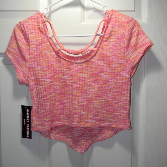 Almost Famous Pink Cropped Tee Asymmetrical Hem V Hem Back Detail Sz L NWT - Picture 2 of 4